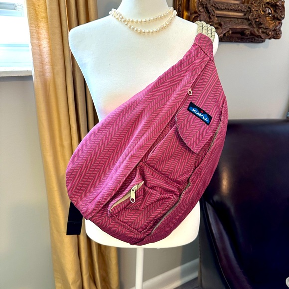 Kavu Handbags - Kavu Sling Rope Backpack Pink Herringbone (Retired Pattern)